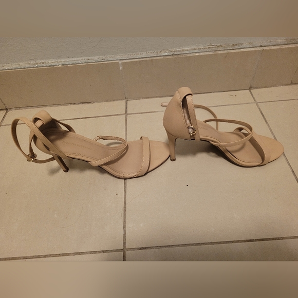 Banana Republic Nude Strappy Sandals - Picture 2 of 5